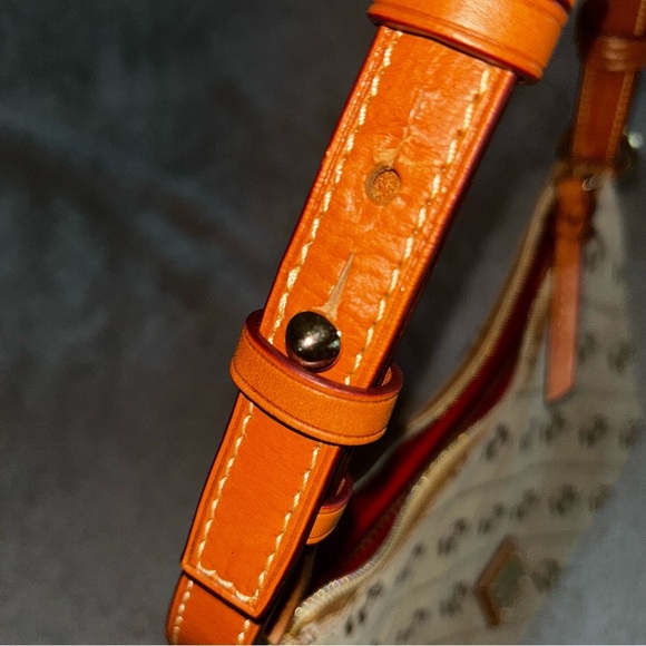 Dooney & Bourke Maxi Quilt Small Kiley Hobo - Picture 3 of 9